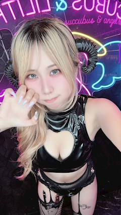 プロフィール写真5・すもも🍑 (⃔ ꒪꒳꒪̟ )⃕ ↝|Succubus&Angel LILITH 秋葉原店・リリス - 秋葉原のコンカフェ