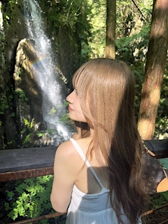 黒崎　絢「マイナスイオン💙」