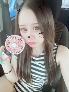 🩵りの【ガルコレ成田】「そいえば口にピアスあけた(˙👄˙)」