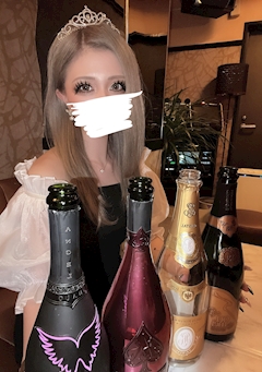 プロフィール写真10・🌴🌺なお🌺🌴｜GIRL'S BAR BLOOM・ブルーム - 錦糸町のガールズバー