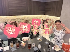 玉浦  小夜「本日はといいますと我が子のお誕生日であります🎂 破水からはじまって出産🤰🏻 めずらしく大雪の日でした☃️」