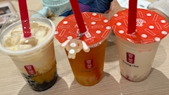 なお「(ᐡ´• ·̫•)ﾉ(-‧̫ -`ᐡ)」