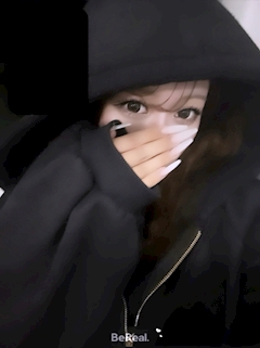ゆーり「05.27. ⟡.·*.」
