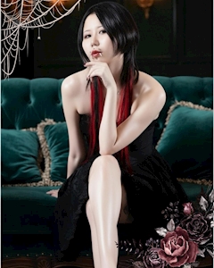 プロフィール写真4・オーナー 若杉里穂|Casual Lounge c;Rown・クラウン - 高槻のラウンジ/クラブ