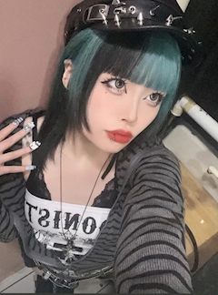 がう