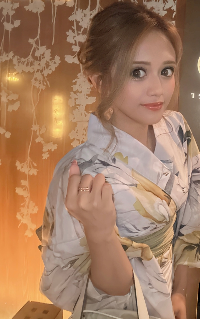 プロフィール写真1・さいか｜祇園 キャバクラ・ホワイトナイト