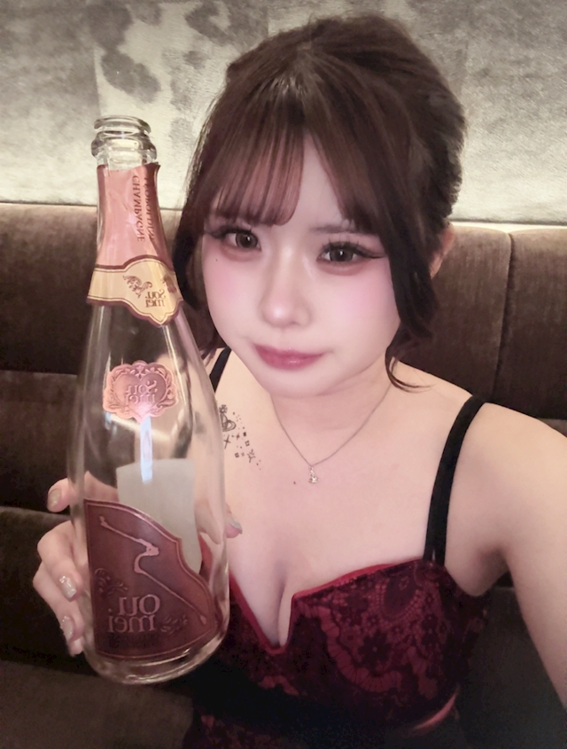 プロフィール写真8・紫月 ひなの｜