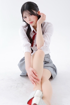 ピックアップキャスト もも KING&QUEEN プリンス 札幌・キングアンドクイーン - すすきのガールズバー