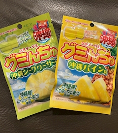 茜