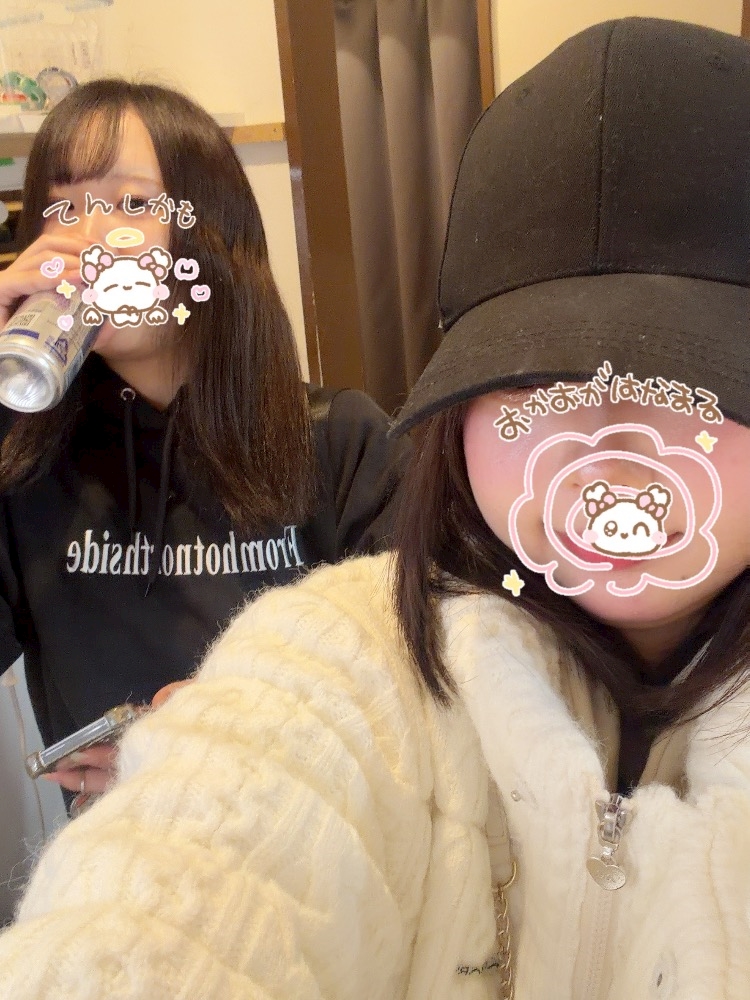 キャスト同士で撮影した仲良し写真