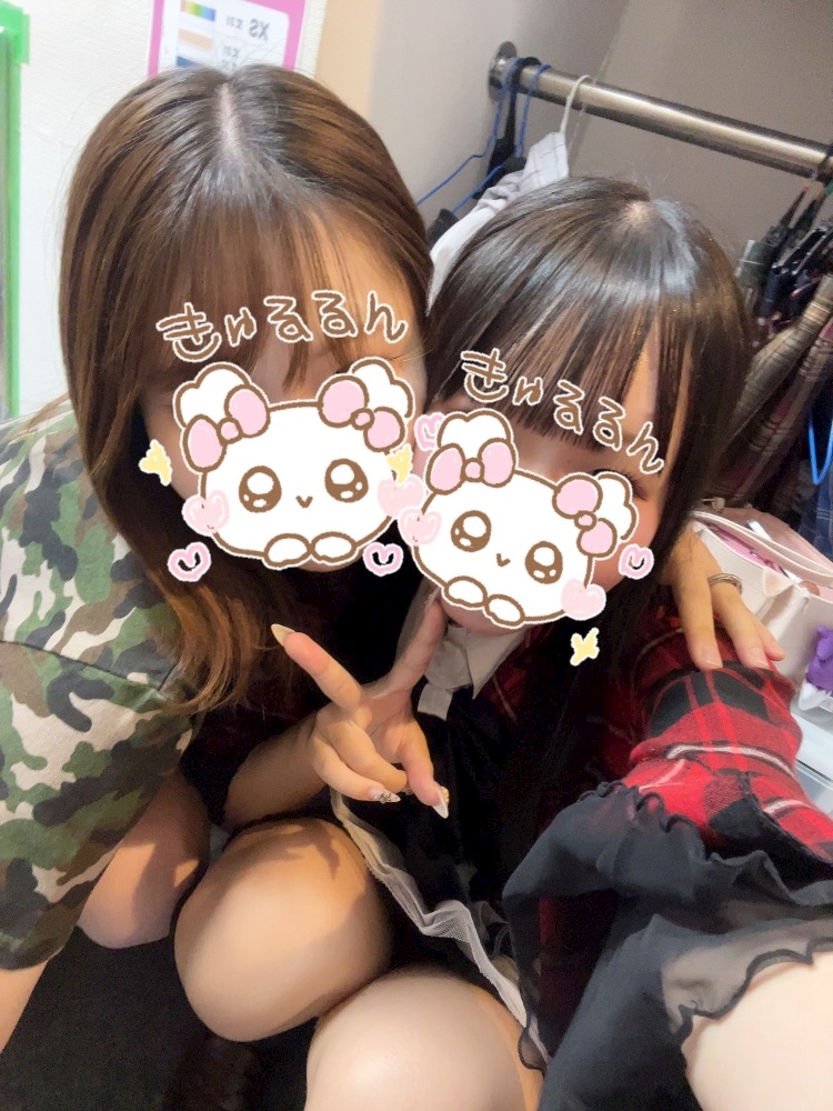 キャスト同士で撮影した仲良し写真