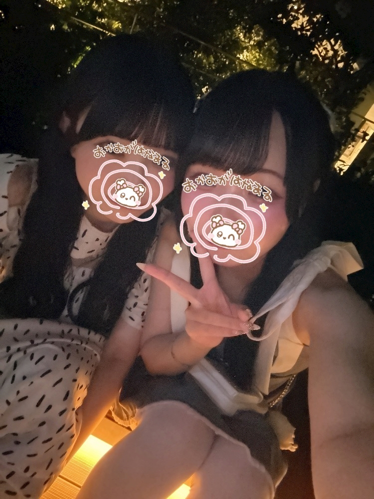 キャスト同士で撮影した仲良し写真