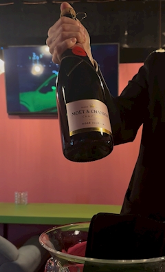 あやか「ぽんっ」