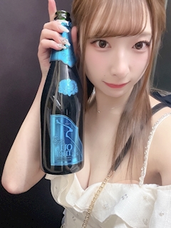 星月みるか「🌸🫧」