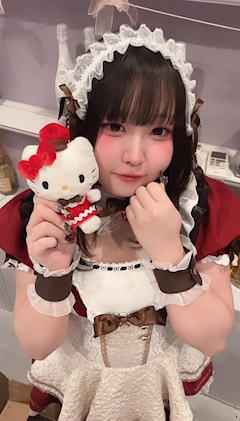 プロフィール写真2・うらら|Cafe&Bar くろ×スト - 池袋東口のコンカフェ