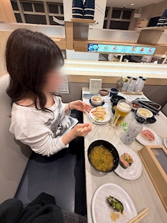 まこ「>  ̫ <」