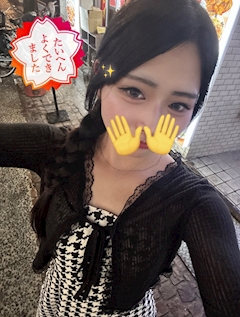 なぎ「もも🎀🍑」