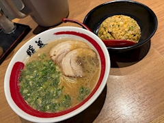 夏目 るな