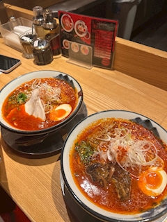 ここな「🍜🌶️」