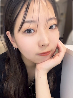 プロフィール写真6・しおり｜Girl's bar & Darts Luna Lounge・ルナラウンジ - 自由が丘駅前のガールズバー