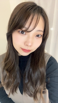 プロフィール写真1・しおり｜Girl's bar & Darts Luna Lounge・ルナラウンジ - 自由が丘駅前のガールズバー