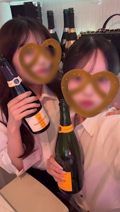 さき「こんばんは～(∩^o^)⊃━☆ﾟ」