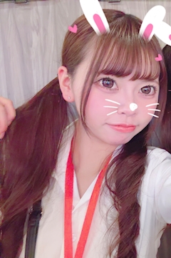 プロフィール写真2・まや【池袋 vivid cafe】|vivid cafe・ヴィヴィッドカフェ - 池袋西口のガールズバー