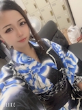 みい
