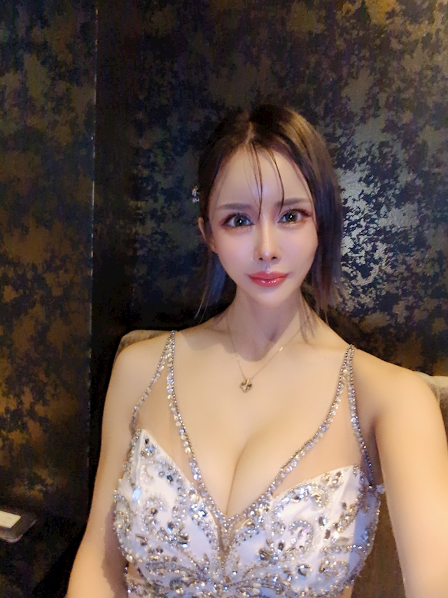 プロフィール写真6・紅月ありさ｜