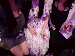 あき「しふく！！だよ！！！見に来て😊❤️❤️」