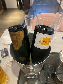 まい「🥂💛」