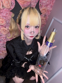 プロフィール写真5・茅乃 ぢゅん🐇💚🪽|Cafe & bar PARFUN 大阪・パルファン - 日本橋のコンカフェ