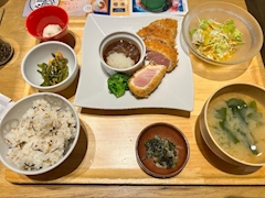 みずな「8月お疲れ様🌻」