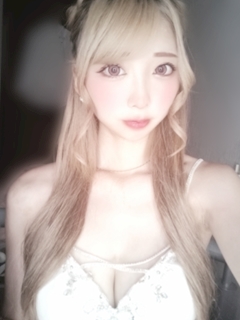 椿 夢来「今日もおる！出勤前遊びに行ってきたー！」
