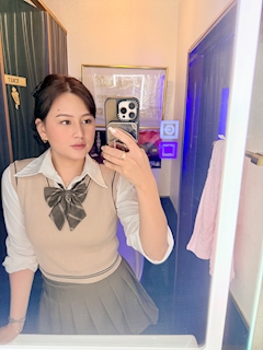 プロフィール写真6・Karen🌻｜CLUB PARIS・パリス - 名古屋 栄のインターナショナルパブ