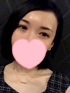 紅葉「スイーツ出勤でーす🤍」