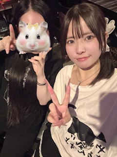 ツキ「急遽出勤✋🏻今日は5のつく日だから500円🍻」