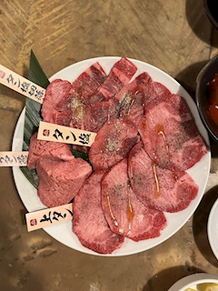 プロフィール写真24・よつは｜Girls Bar Luca 四谷三丁目店・ルカ - 四谷三丁目のガールズバー