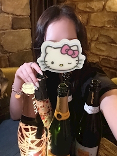 プロフィール写真4・よつは｜Girls Bar Luca 四谷三丁目店・ルカ - 四谷三丁目のガールズバー