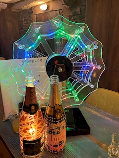 プロフィール写真18・よつは｜Girls Bar Luca 四谷三丁目店・ルカ - 四谷三丁目のガールズバー