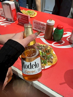 プロフィール写真25・よつは｜Girls Bar Luca 四谷三丁目店・ルカ - 四谷三丁目のガールズバー