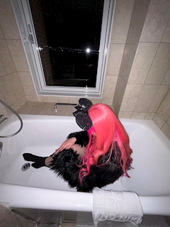 プロフィール写真15・よつは｜Girls Bar Luca 四谷三丁目店・ルカ - 四谷三丁目のガールズバー