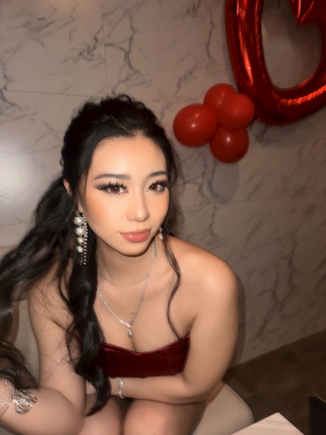 プロフィール写真4・LILI|錦 キャバクラ・ヴィルシーナ