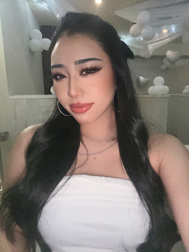 プロフィール写真1・LILI|錦 キャバクラ・ヴィルシーナ