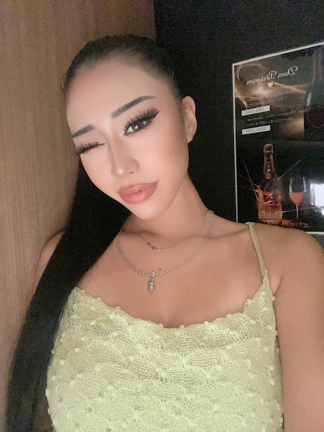 プロフィール写真3・LILI|錦 キャバクラ・ヴィルシーナ