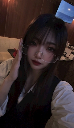 プロフィール写真8・みさき｜Girls Bar AHKAH’s 刈谷店・アーカーズ - 刈谷のガールズバー