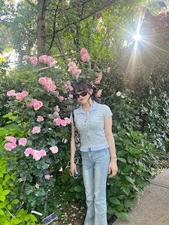 🎀🐰みお🫧🤍《歌舞伎町 LEON》「バラ園🌹」