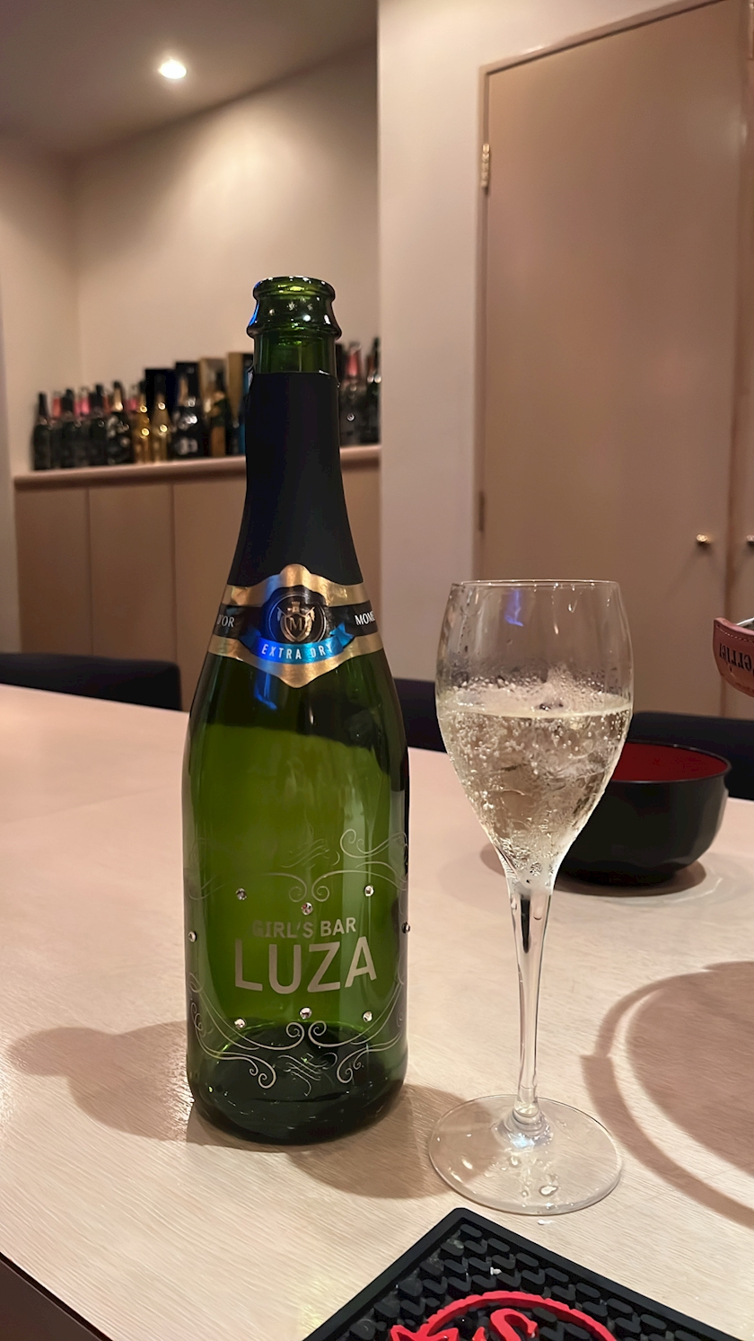 ひな GIRL'S BAR LUZA・ルーザ - 広島市(流川)のガールズバー