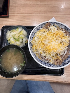 ひな「出勤です💪🏻」