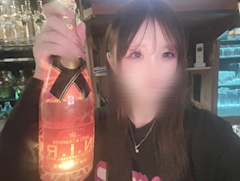 プロフィール写真3・みお｜金山 ガールズバー・ホワイト